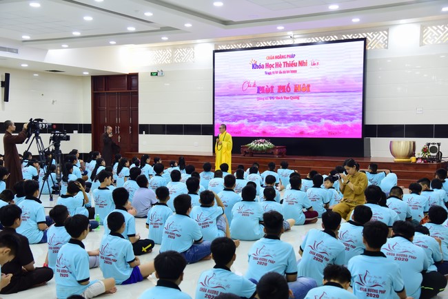 The 2nd-day Children 's Summer Retreat